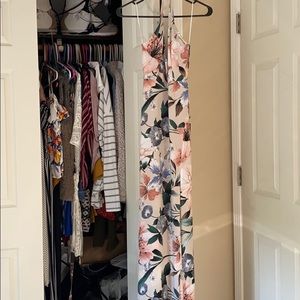 Maxi floral dress with slit